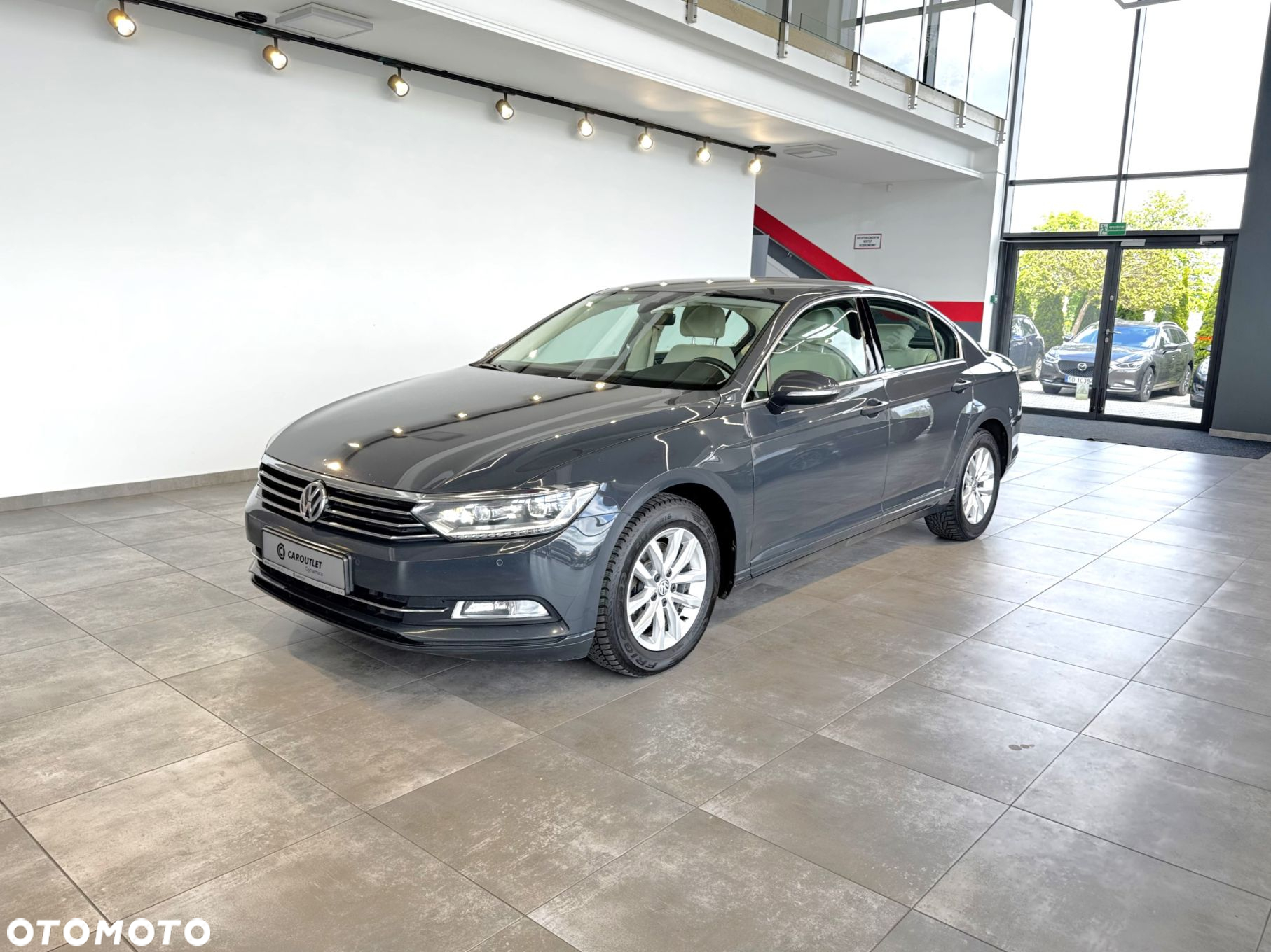 Volkswagen Passat - 5