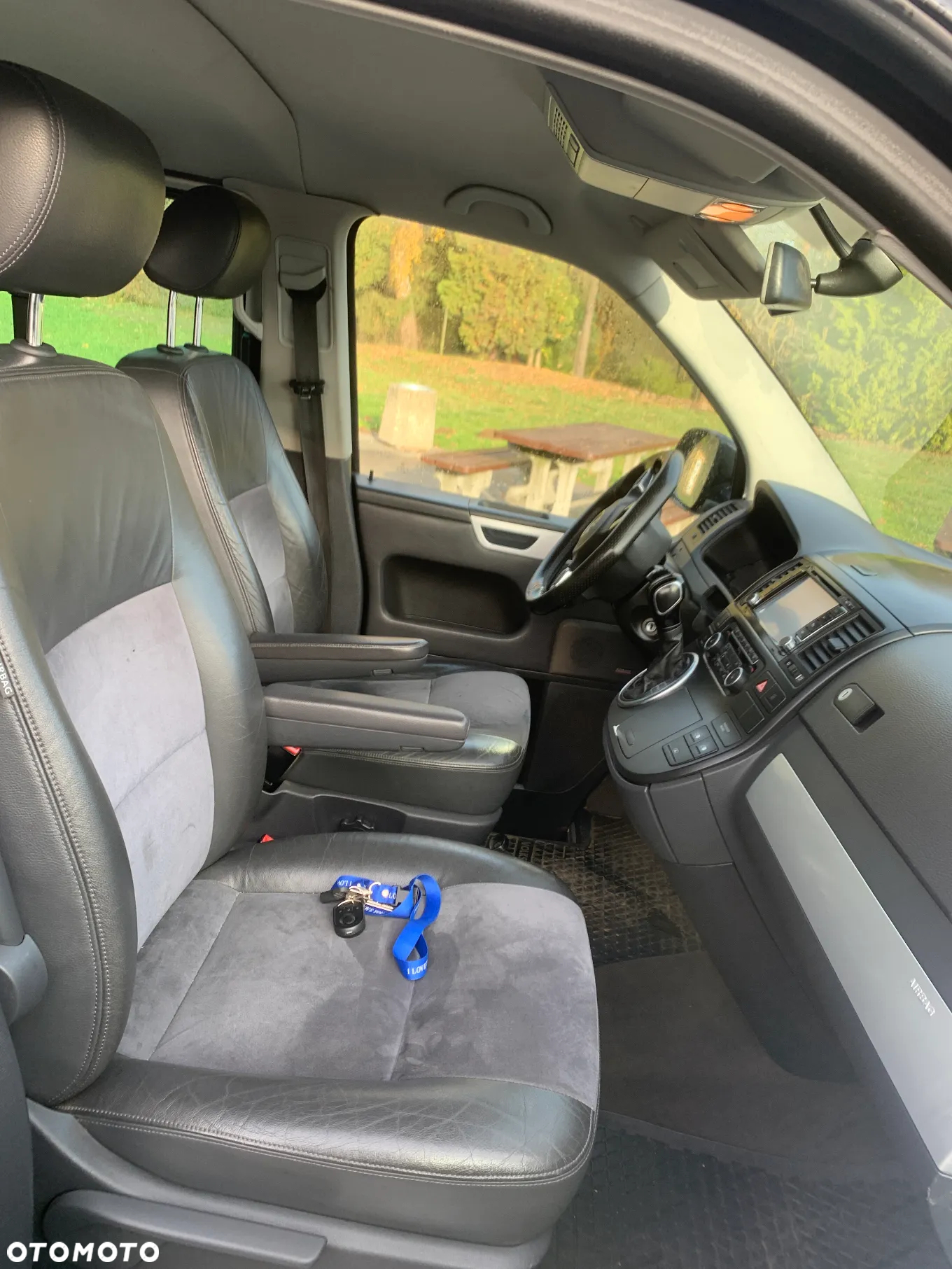 Volkswagen Multivan - 19