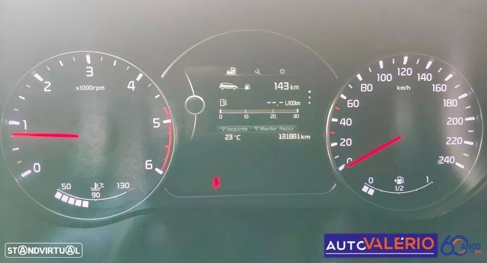 Kia Carens 1.7 CRDi ISG EX - 18