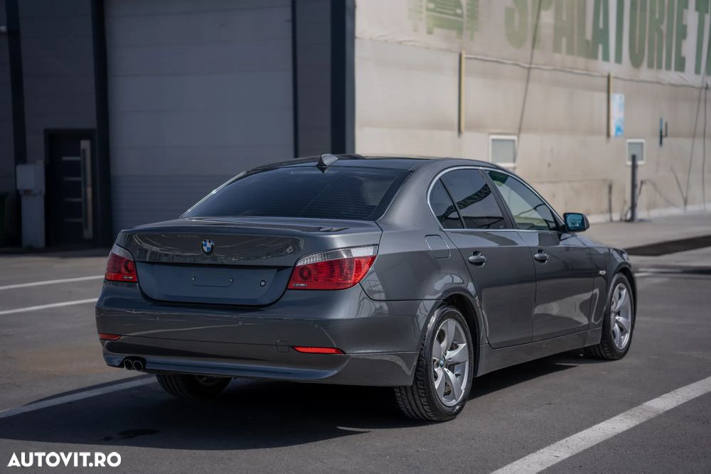 BMW Seria 5 523i - 4