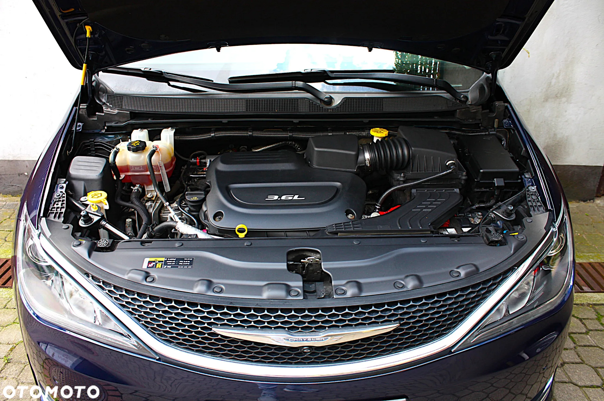 Chrysler Pacifica - 22