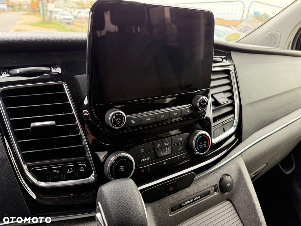 Ford Tourneo Custom 320 L1H1 VA Autm Titanium - 14