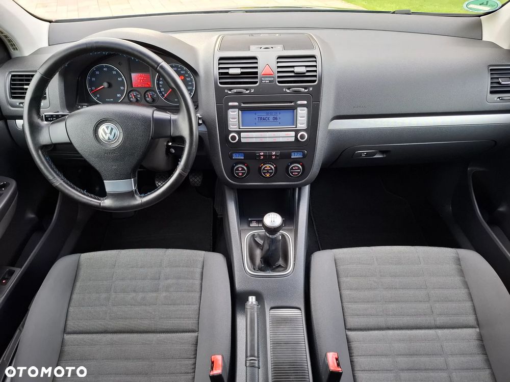Volkswagen Golf 1.6 Tour Edition - 32