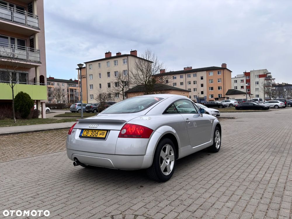 Audi TT Coupé 1.8T - 12
