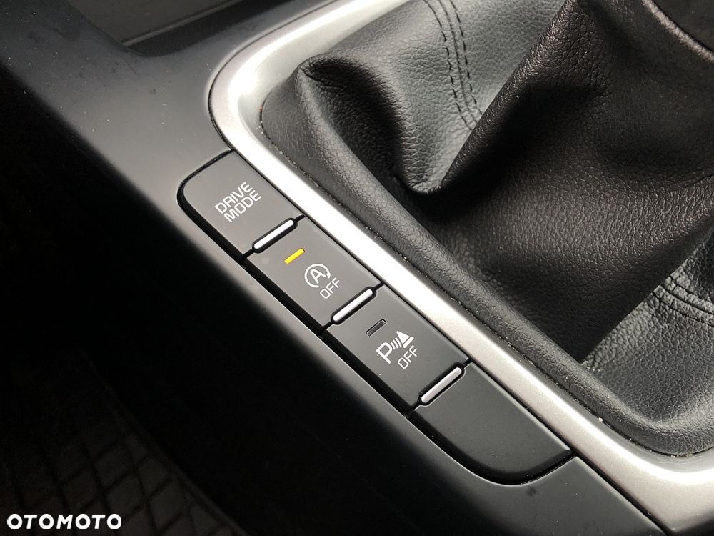 Kia Ceed - 22