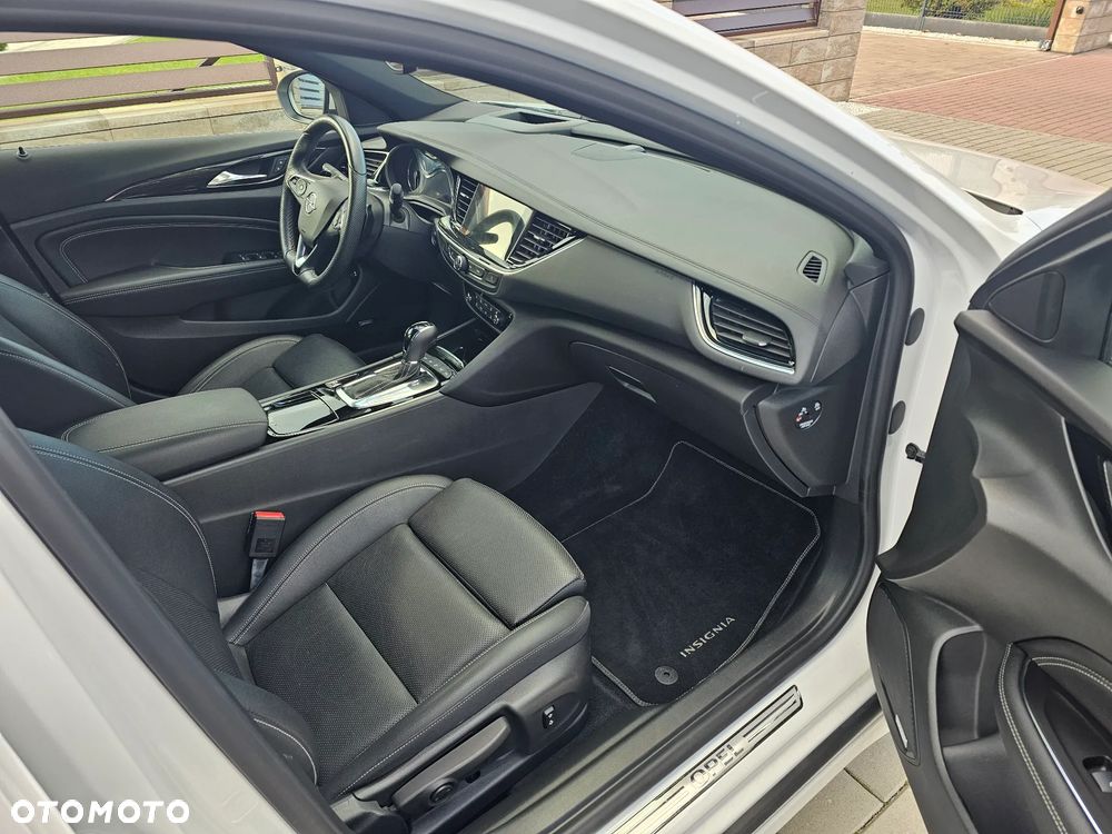 Opel Insignia 2.0 BiTurbo 4x4 Exclusive - 9
