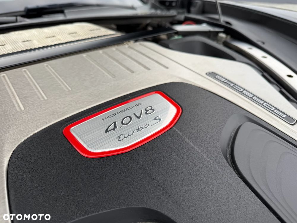 Porsche Panamera Turbo S Executive - 31