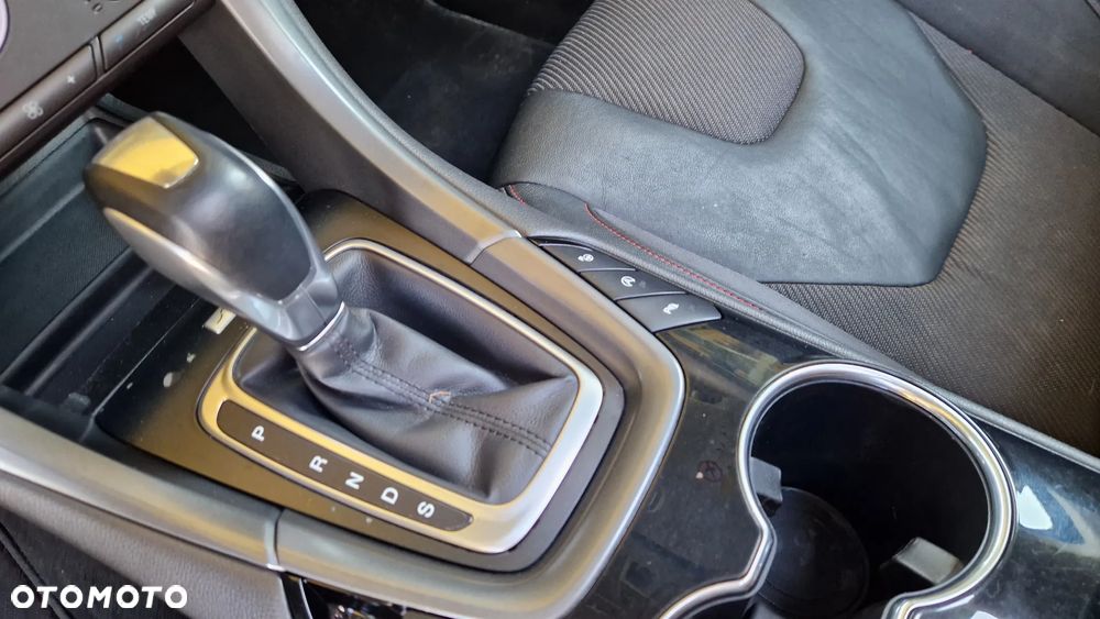 Ford Mondeo 2.0 EcoBlue ST-Line - 19