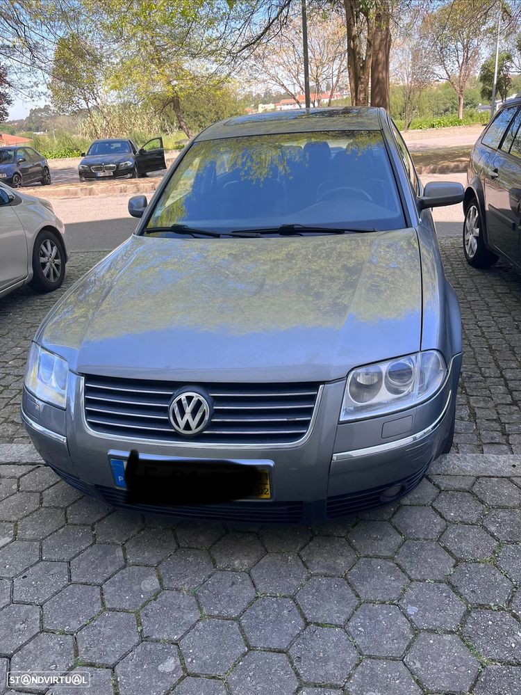 VW Passat 1.9 TDi Confortline - 1