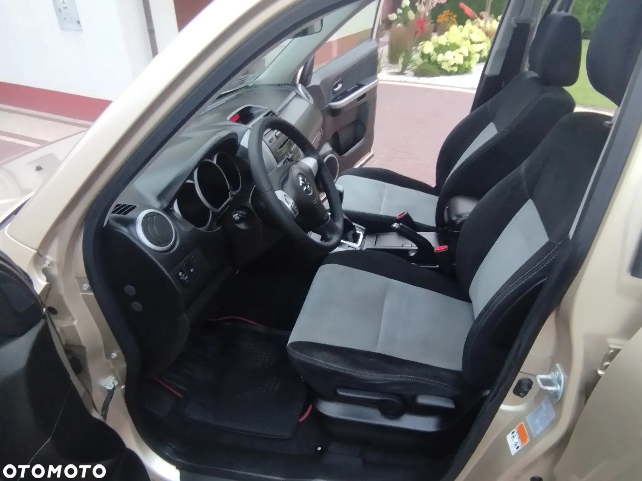 Suzuki Grand Vitara 2.0 Comfort Limited - 12