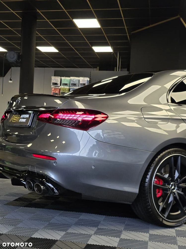 Mercedes-Benz Klasa E AMG 53 4-Matic+ - 13
