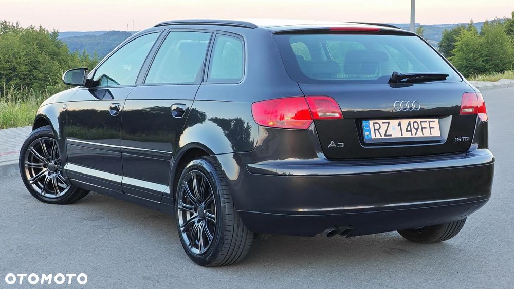 Audi A3 Sportback 1.9 TDI Ambiente - 8