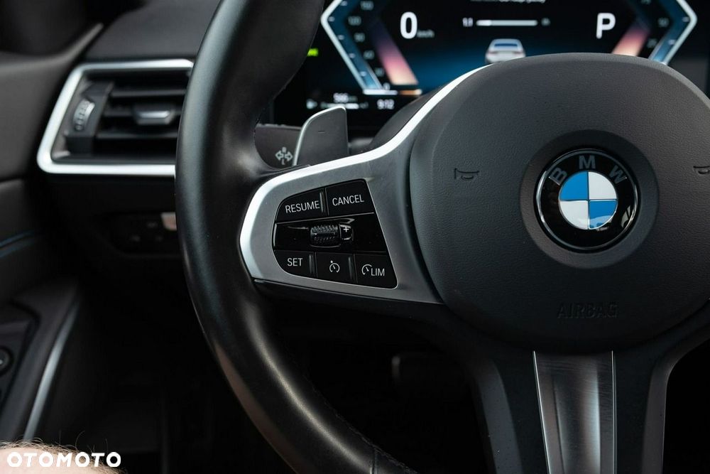 BMW Seria 3 318i M Sport - 13