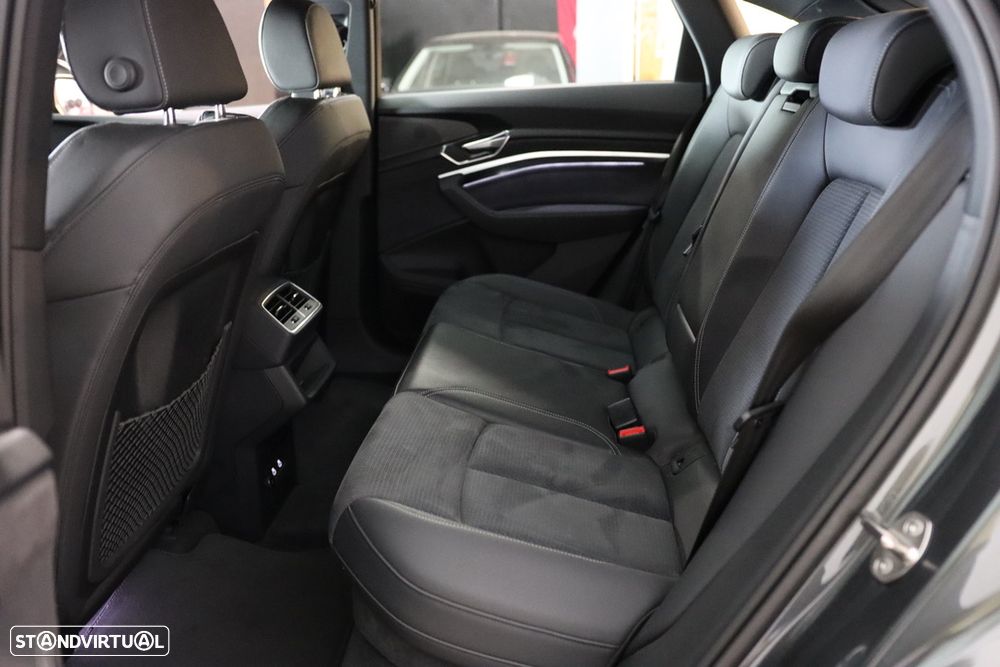 Audi e-tron 55 quattro S line - 22