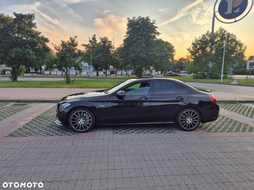 Mercedes-Benz Klasa C AMG 43 4-Matic - 19