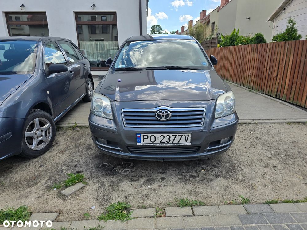 Toyota Avensis 2.2 D-4D Sol - 3