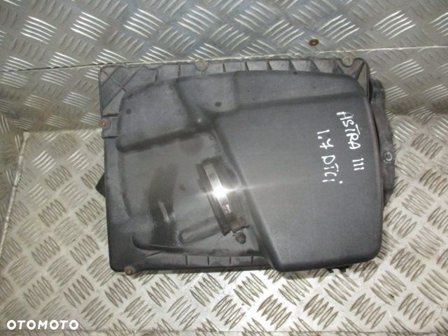 Obudowa filtra powietrza 460023377 Opel Astra III - 1