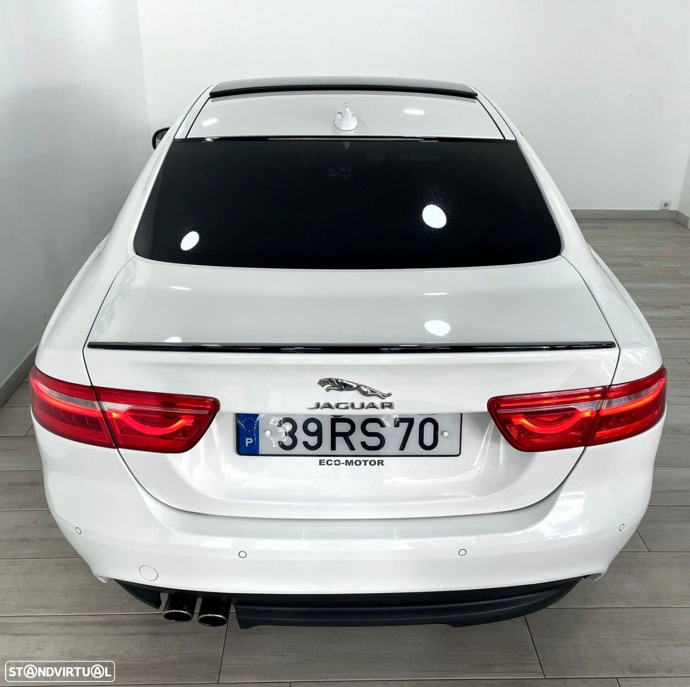 Jaguar XE 2.0 D R-Sport Aut. - 18