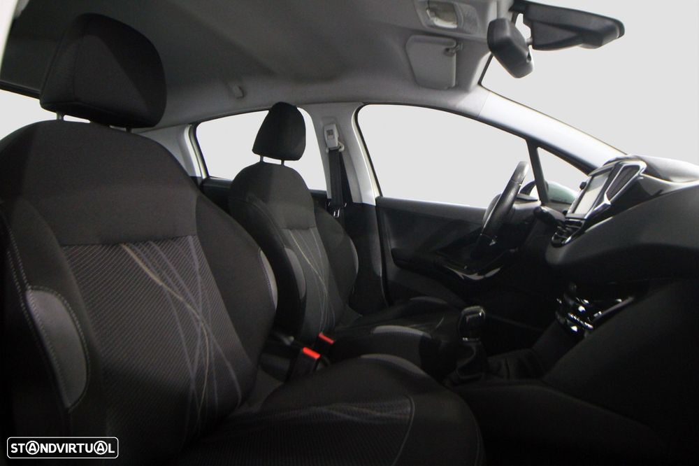 Peugeot 208 1.6 e-HDi Active - 14