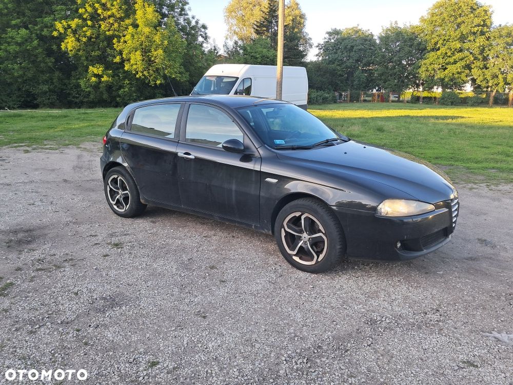 Alfa Romeo 147 - 2