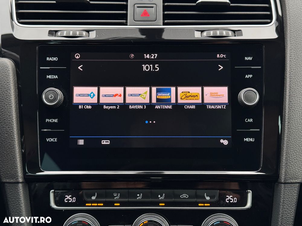 Volkswagen Golf 1.6 TDI DSG Join - 29