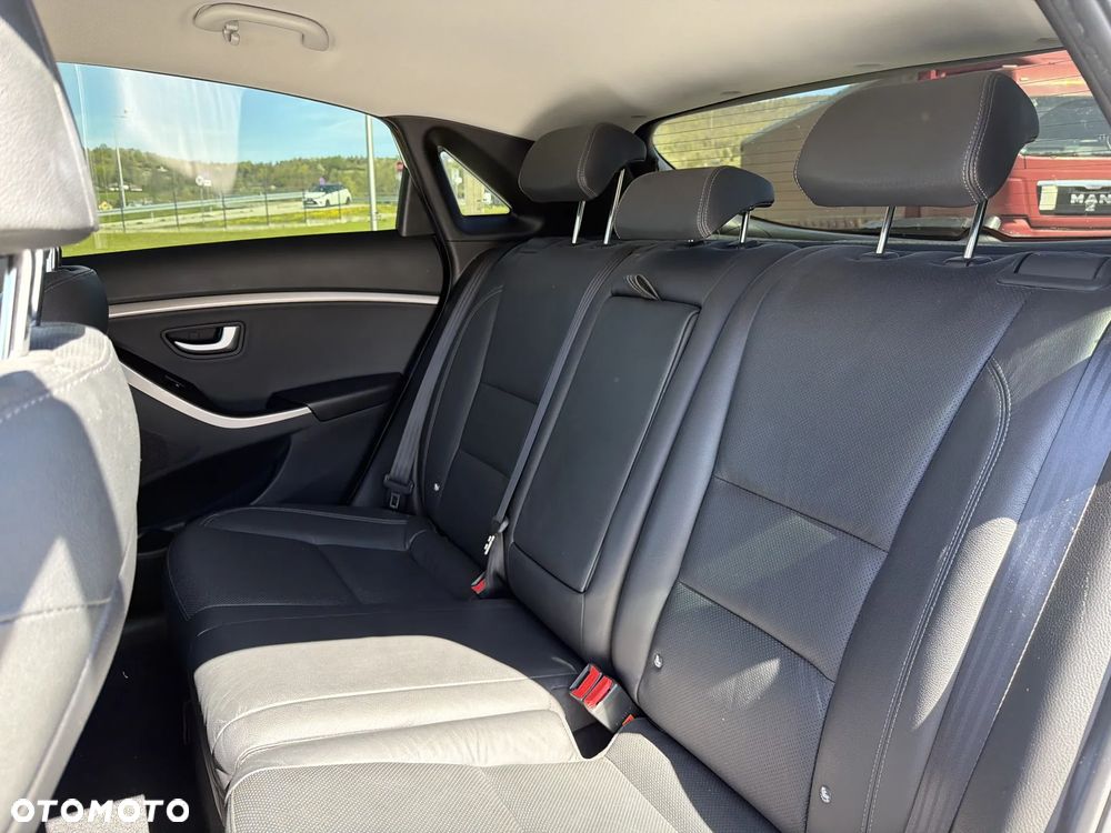 Hyundai i30 1.6 CRDi Premium DCT - 17