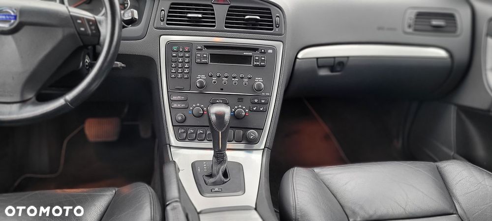 Volvo V70 D5 AWD Summum - 14