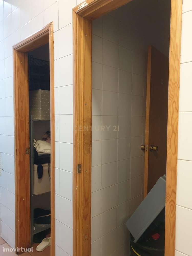 Trespasse no Centro Comercial Alvaláxia, Estádio de Alvalade | Lisboa - Grande imagem: 5/7