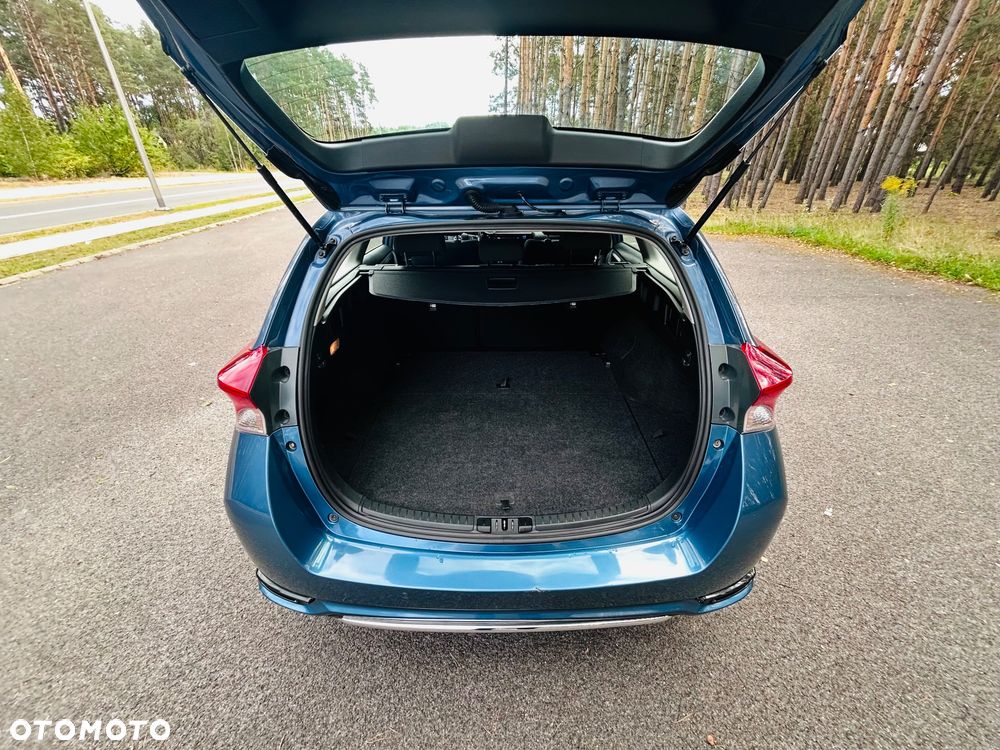 Toyota Auris 1.6 Premium - 5
