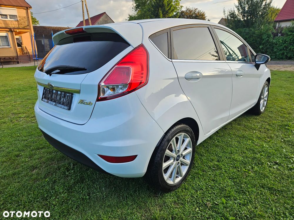 Ford Fiesta 1.0 EcoBoost S&S TITANIUM - 4