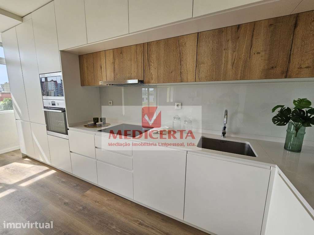 Benfica - T3 Totalmente remodelado - Grande imagem: 4/29