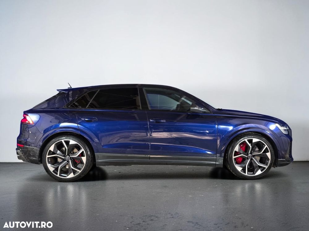 Audi RS Q8 - 4