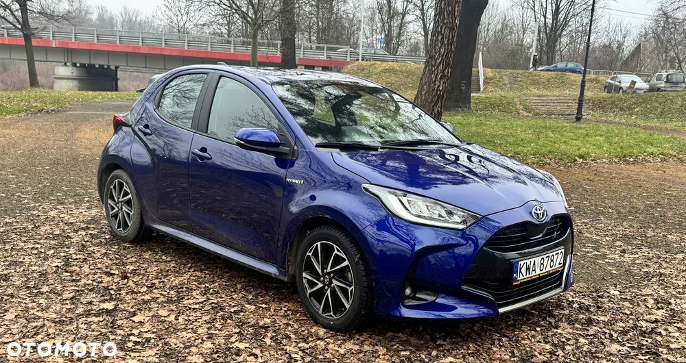 Toyota Yaris Hybrid 100 Premium - 1