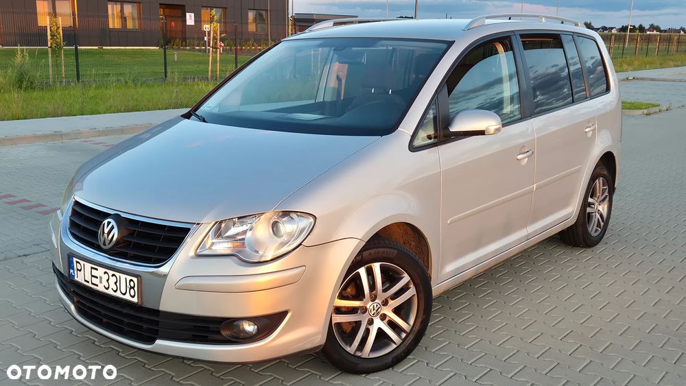 Volkswagen Touran 2.0 TDI Highline - 35