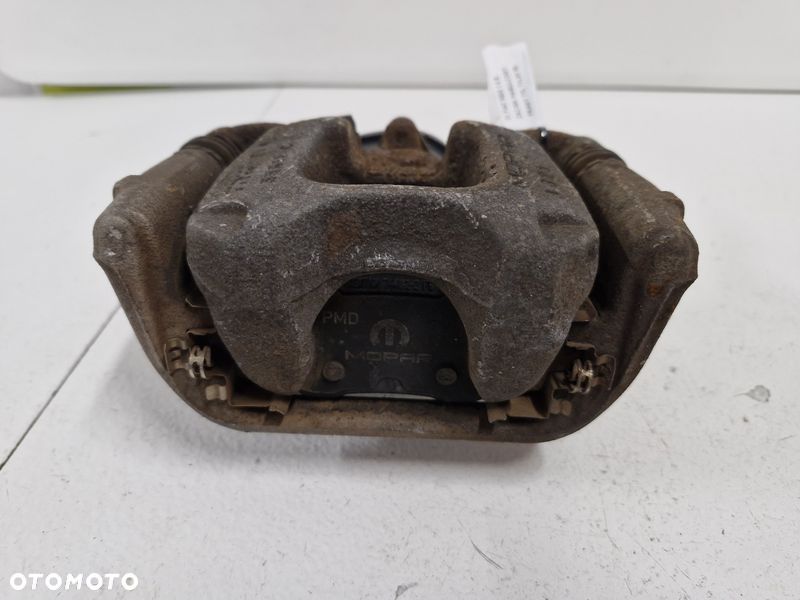 FIAT 500X 500 X 1.6 B ZACISK HAMULCOWY PRAWY TYŁ TYLNY ELEKTRYCZNY - 2