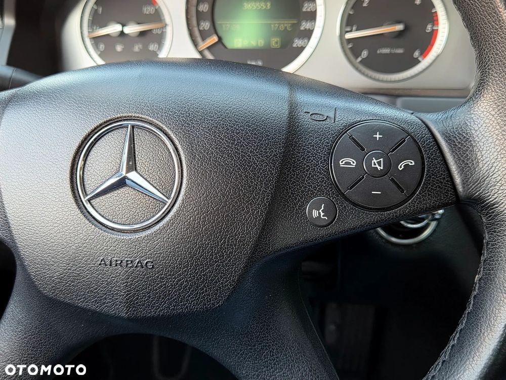 Mercedes-Benz Klasa C 220 CDI DPF Automatik Avantgarde - 23