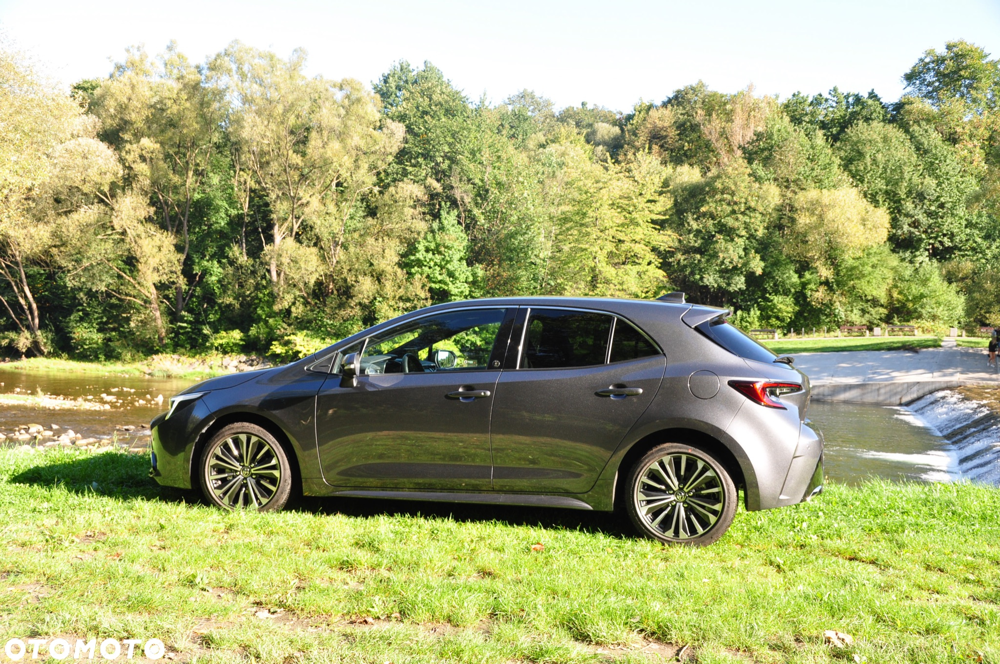 Toyota Corolla - 2