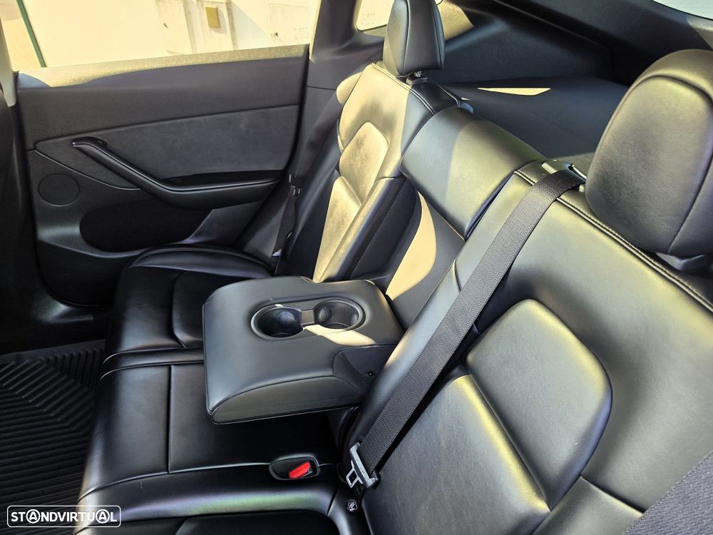 Tesla Model Y Standard - 37