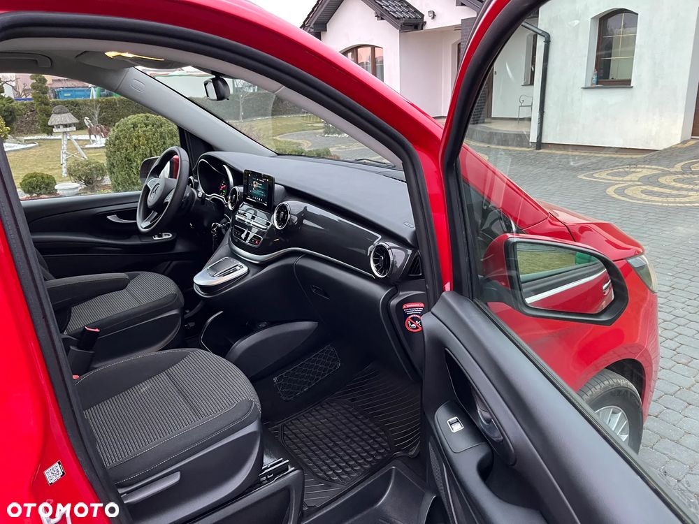 Mercedes-Benz Klasa V - 25