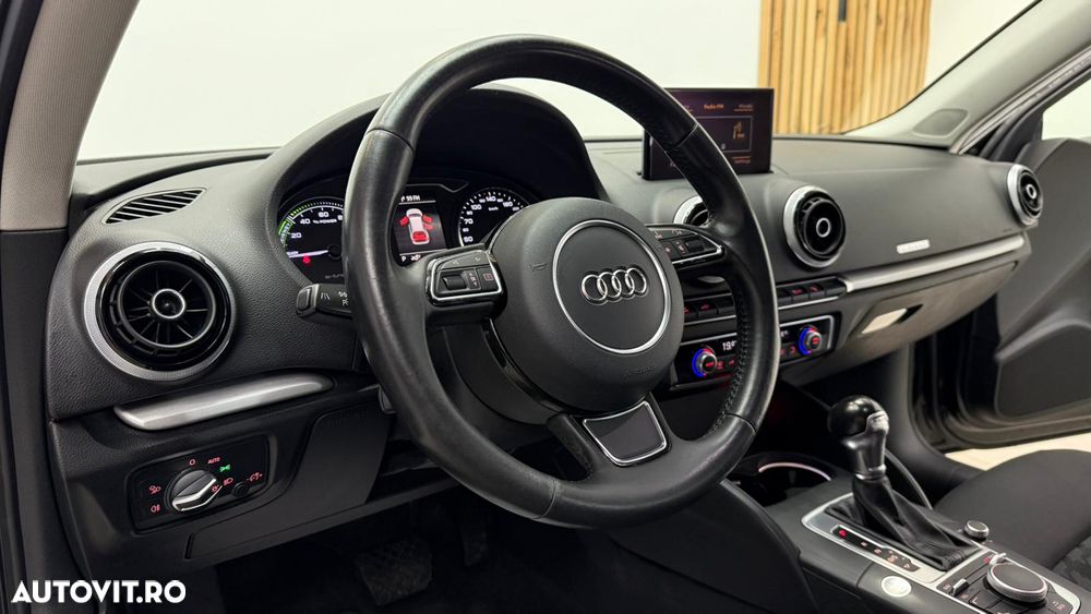 Audi A3 1.4 TFSI COD Stronic Attraction - 27