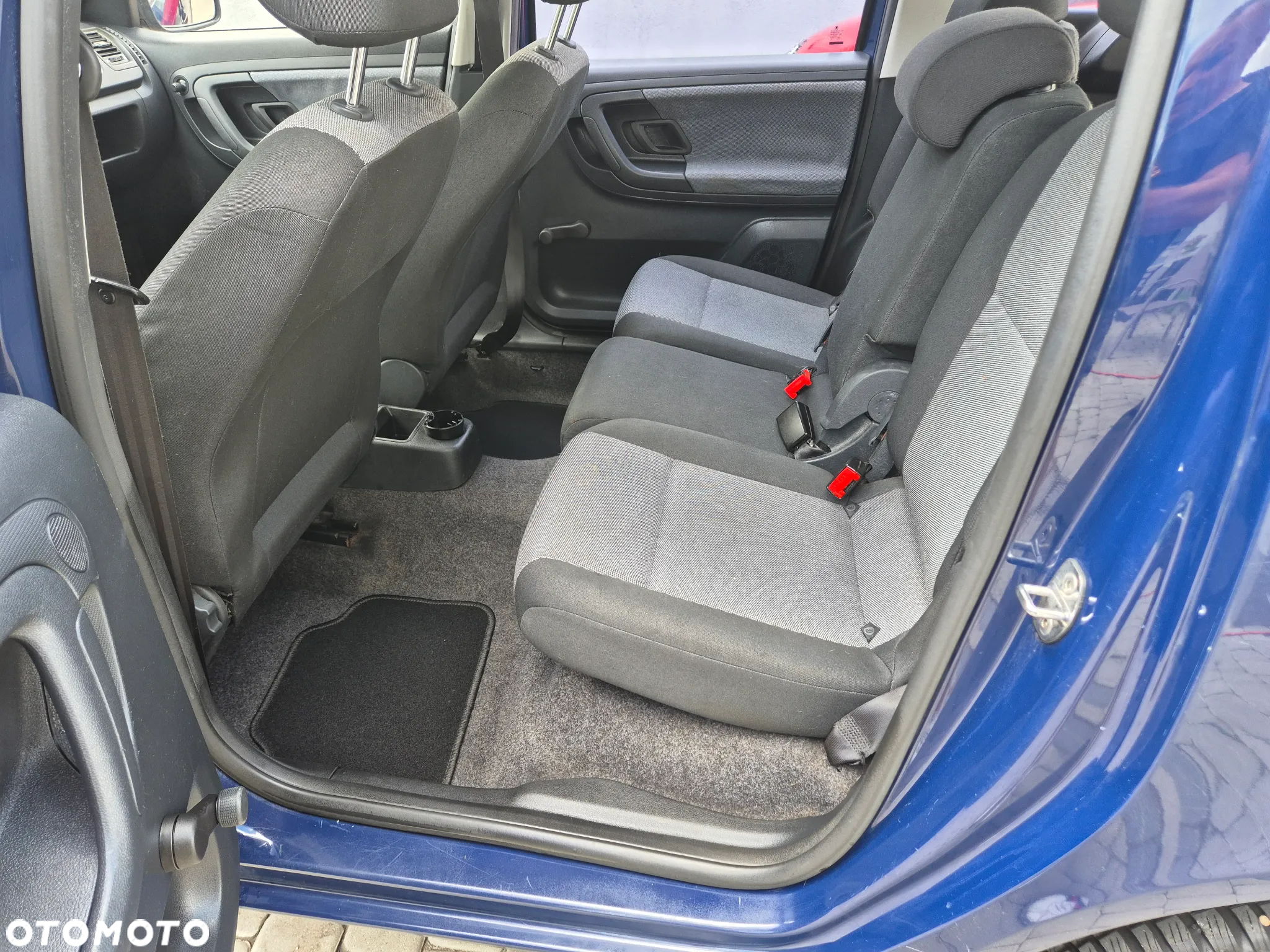 Skoda Roomster 1.2 FAMILY - 12