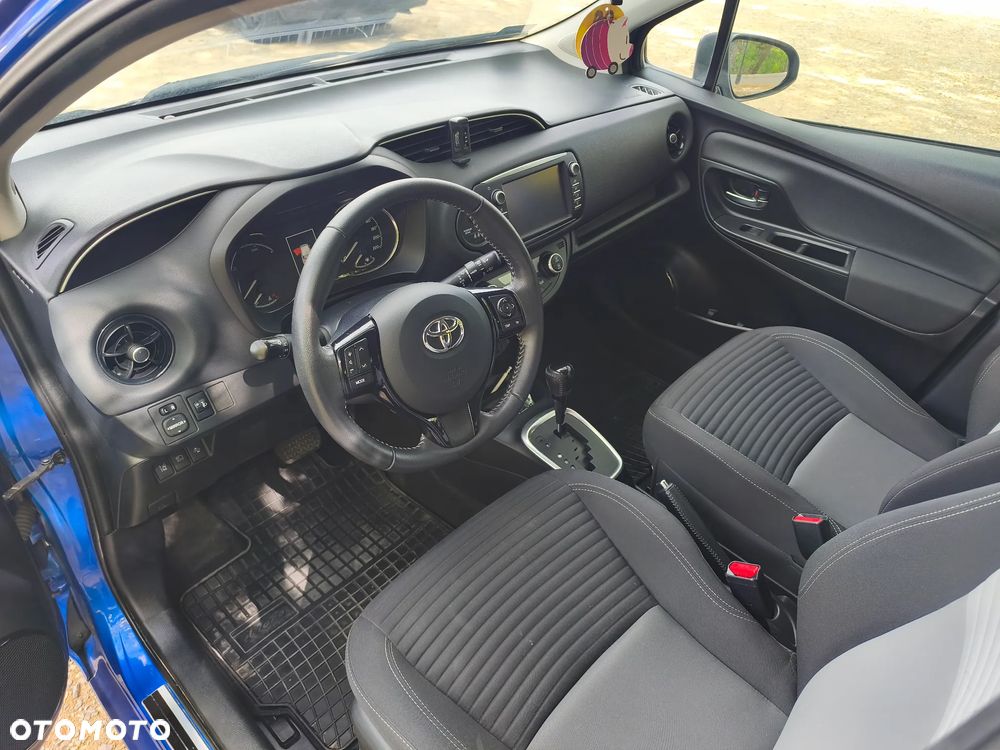 Toyota Yaris 1.5 VVT-i Team Deutschland - 5