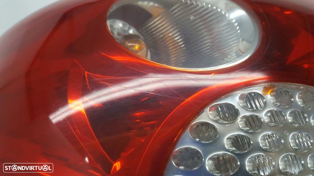 FAROLIM TRASEIRO ESQUERDO PEUGEOT 206+ BáSICO - 6