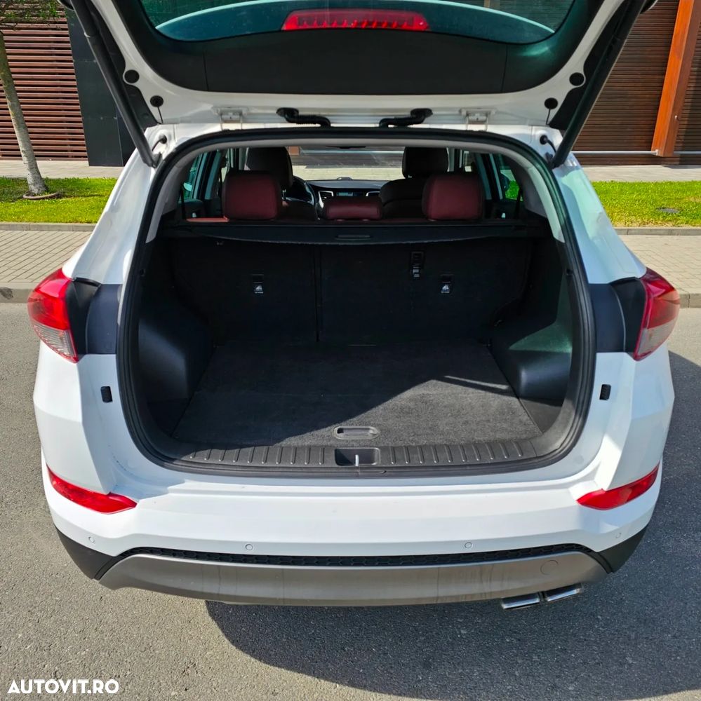 Hyundai Tucson 2.0 CRDI 4WD Automatik Premium - 22