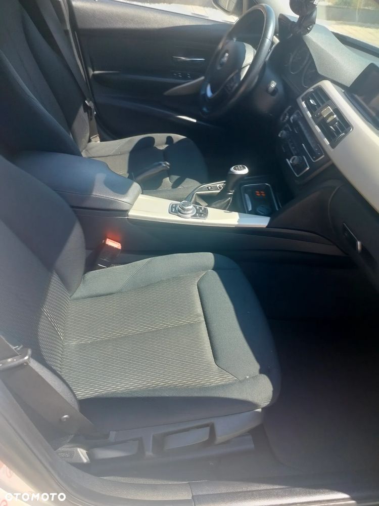 BMW Seria 3 316i - 8