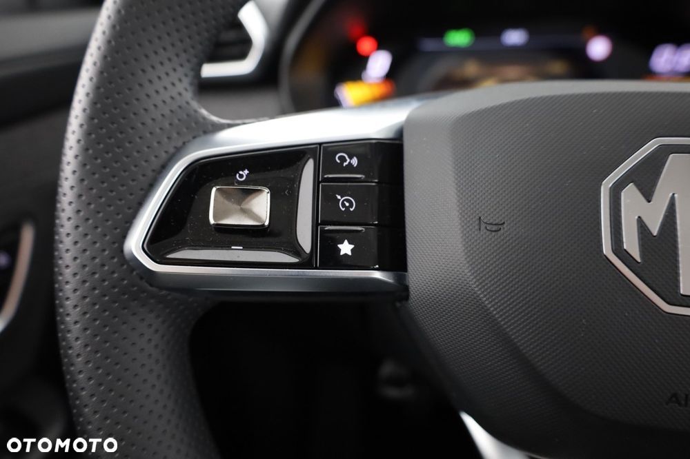 MG ZS 1.5 HEV+ Standard - 15