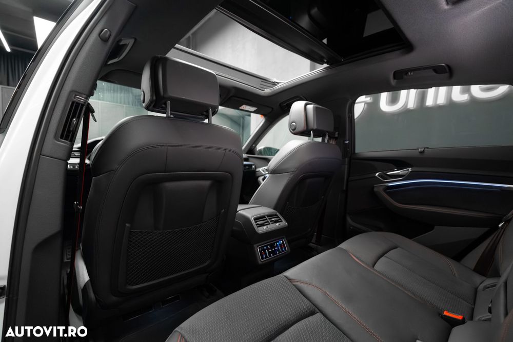 Audi Q8 Sportback e-tron - 23