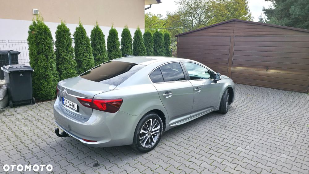 Toyota Avensis 2.0 Premium MS - 10