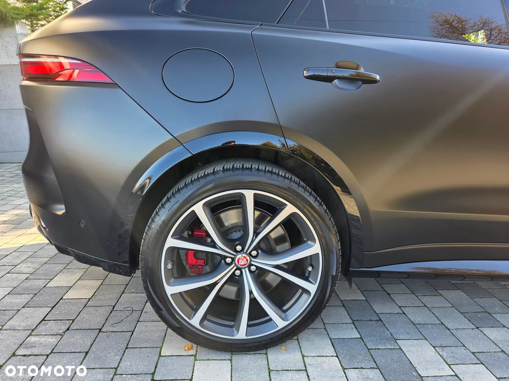 Jaguar F-Pace 5.0 V8 P550 AWD SVR - 10