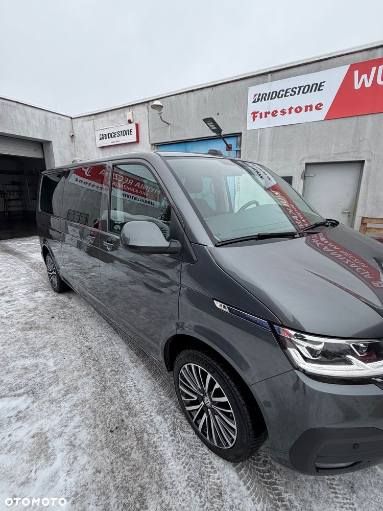 Volkswagen Multivan - 1